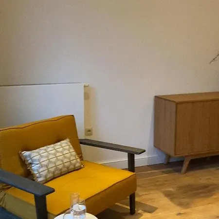 Completely Renovated Apartment *